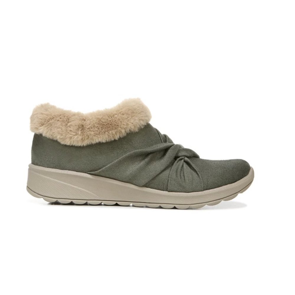 Bzees Women's Genie Slip On - Picture 11 of 12
